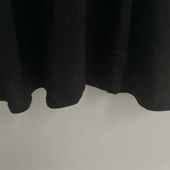 🦋 3/$15 Nabee sporty skirt with black & white waistband - Picture 2 of 6